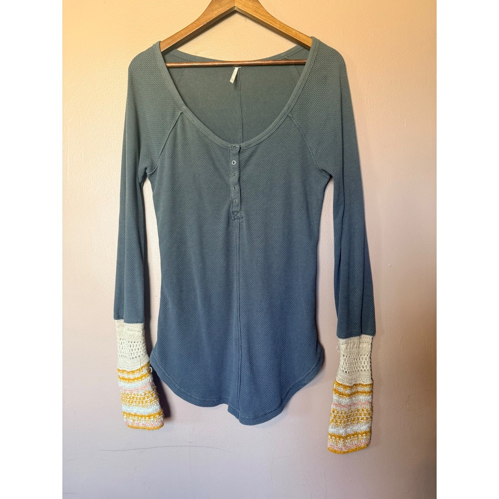 Free People Large Blue Henley Waffle Knit Crochet Cuff Long Sleeve Cotton Top L
